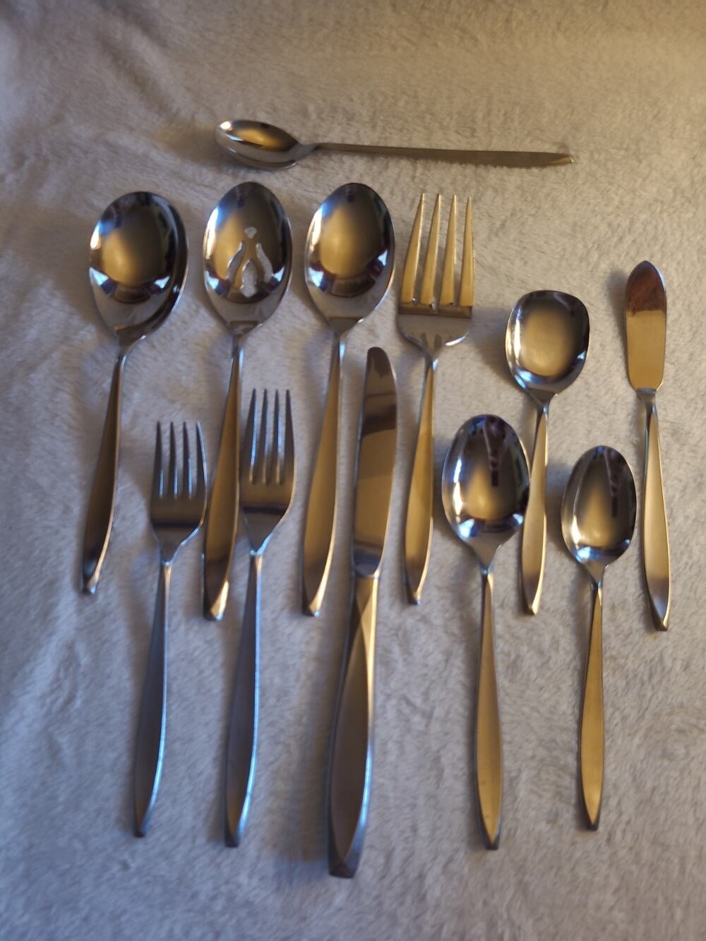 VTG 46pc INSICO Stainless ALLURE Flatware Set With Hostess Serving Set Included